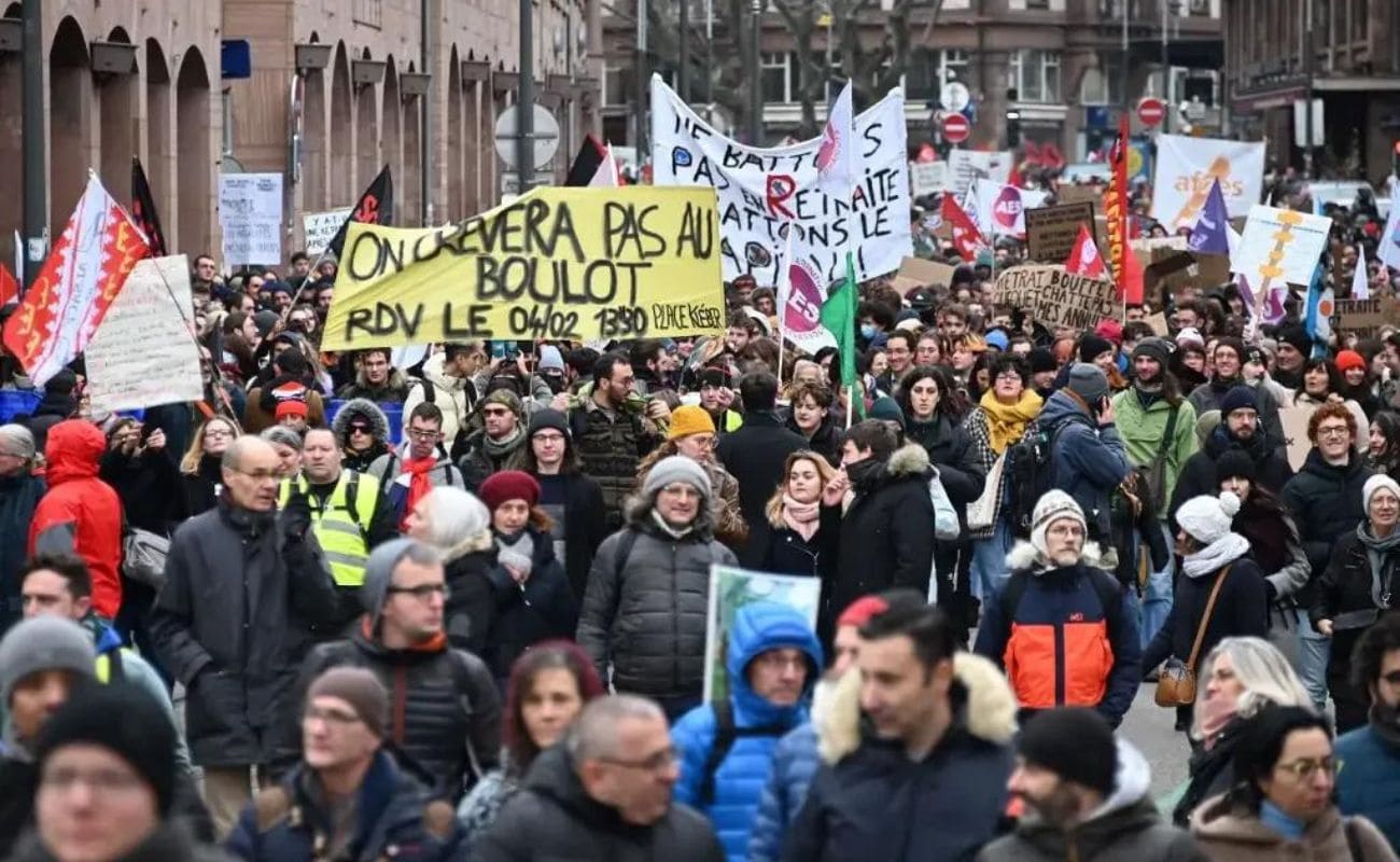 Reforma da Previdência na França provoca onda de protestos e prisões no país